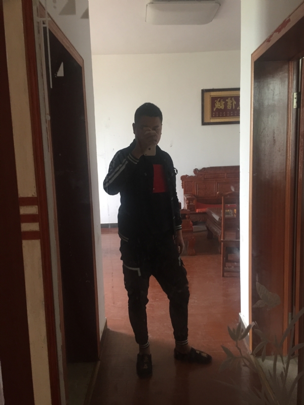 MC无所畏惧的第一张照片--邵武相亲网