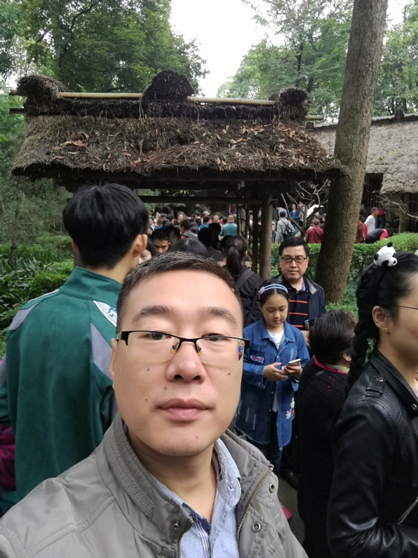 撑起一片天的第一张照片--邵武相亲网